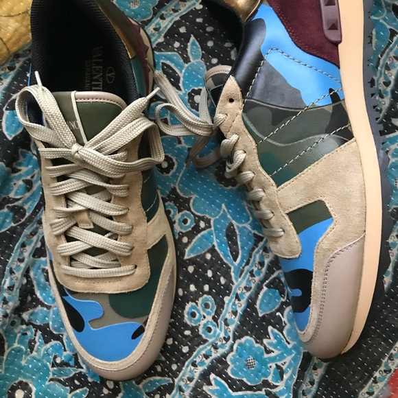 VALENTINO - Picture 1 of 8